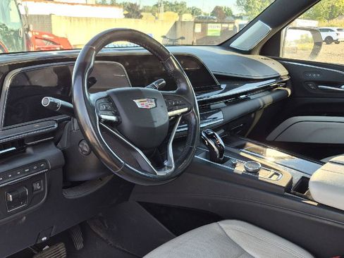 Used 2022 Cadillac Escalade Sport w/ Touring Package AWD/4WD image 9