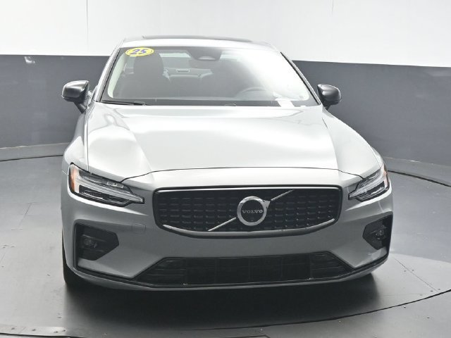 Used 2024 Volvo S60 B5 Plus w/ Protection Package Premier FWD image 3