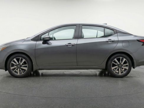 Used 2025 Nissan Versa SV image 5
