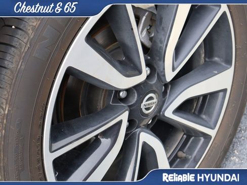 Used 2020 Nissan Rogue SL w/ Premium Package AWD/4WD image 24