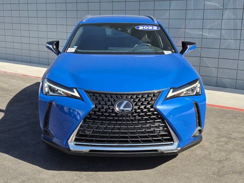Used 2022 Lexus UX 200 w/ Accessory Package (Z1) FWD image 8