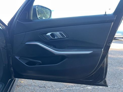 Used 2019 BMW 330i Sedan w/ Convenience Package image 11