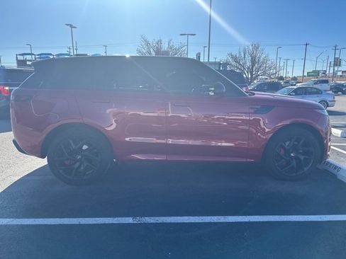 Used 2023 Land Rover Range Rover Sport SE Dynamic image 4