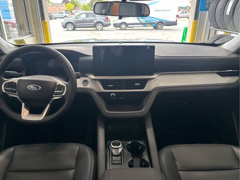 New 2026 Ford Explorer Active w/ Active Comfort Package AWD/4WD image 9