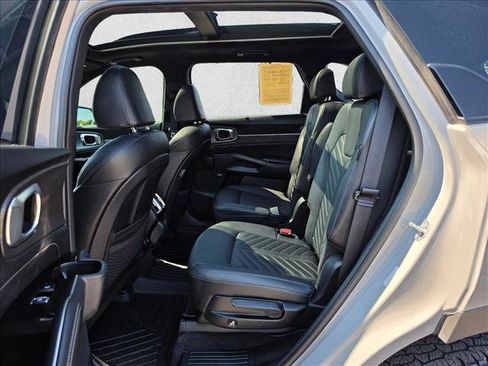 Used 2025 Kia Sorento SX Prestige AWD/4WD image 19