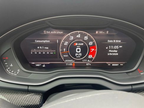 Used 2020 Audi SQ5 Prestige w/ Prestige Package image 17