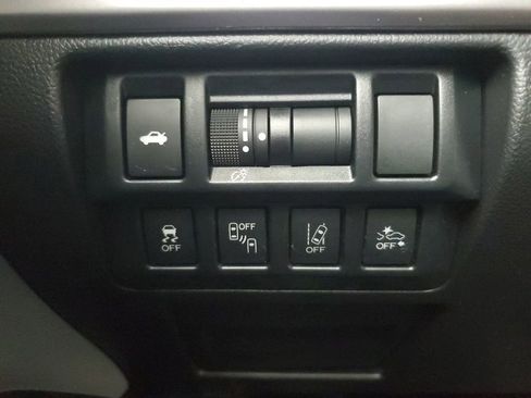 Used 2018 Subaru Legacy 3.6R Limited AWD/4WD image 35
