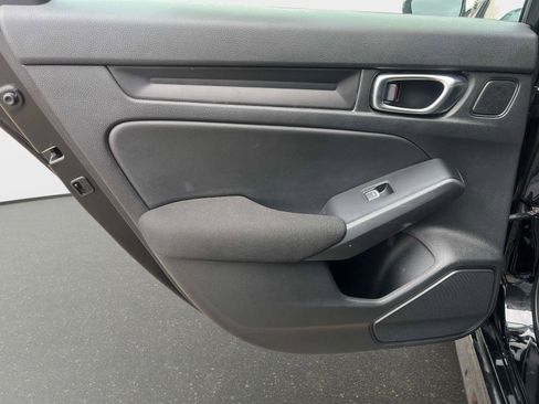 Used 2023 Honda Civic Sport image 11