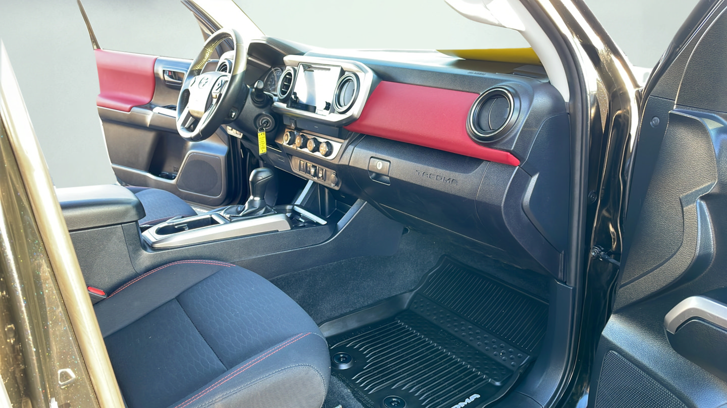 Certified 2019 Toyota Tacoma SR5 AWD/4WD image 21