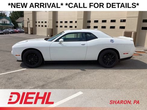 Used 2019 Dodge Challenger SXT w/ Plus Package AWD/4WD image 4