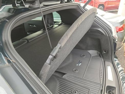 Used 2024 Cadillac XT4 Sport image 37