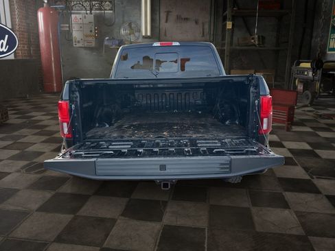 Used 2018 Ford F150 Lariat w/ Equipment Group 502A Luxury image 10