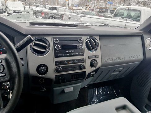 Used 2015 Ford F250 XLT image 6