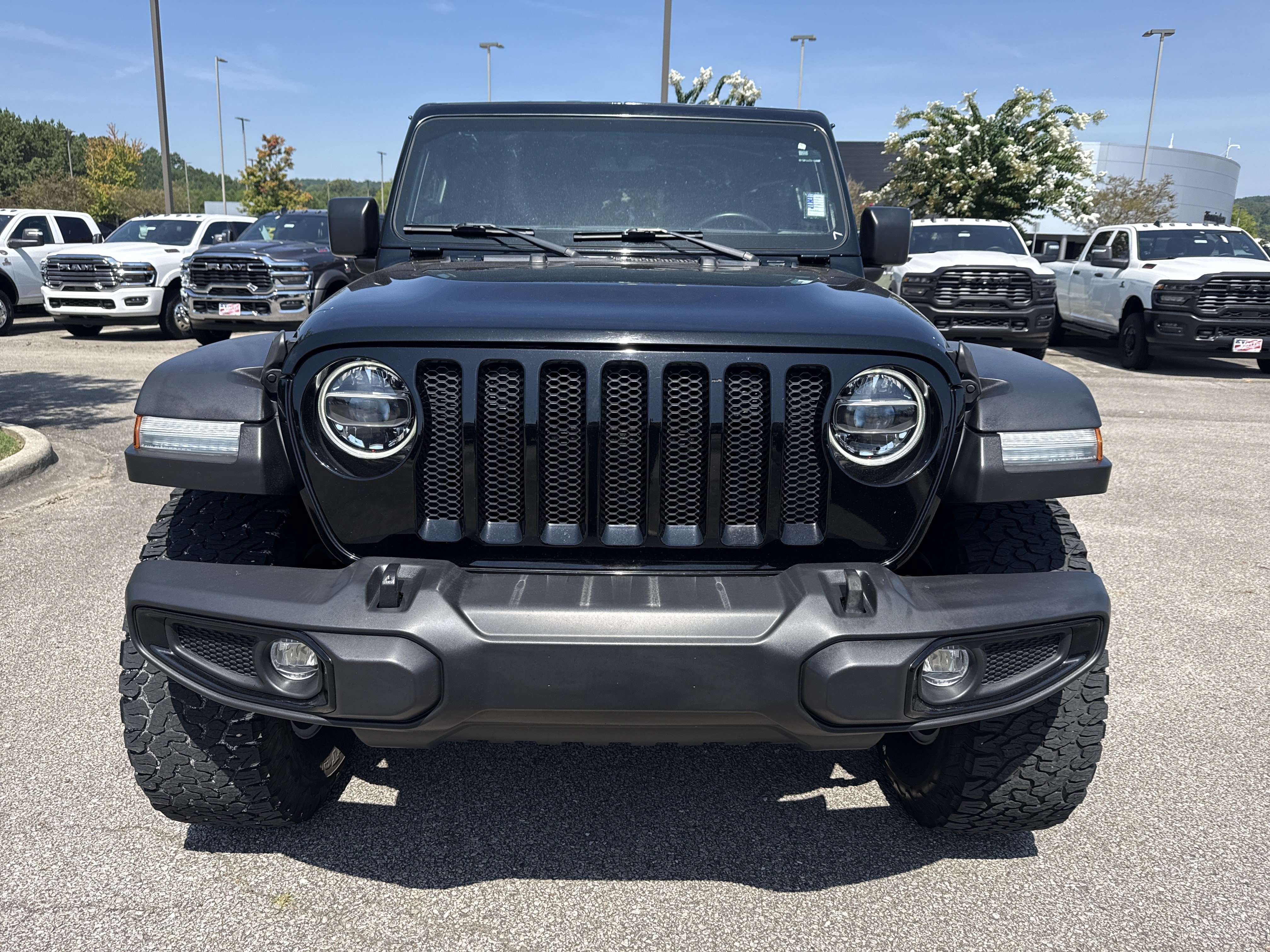 Used 2022 Jeep Wrangler Unlimited Sport AWD/4WD image 2