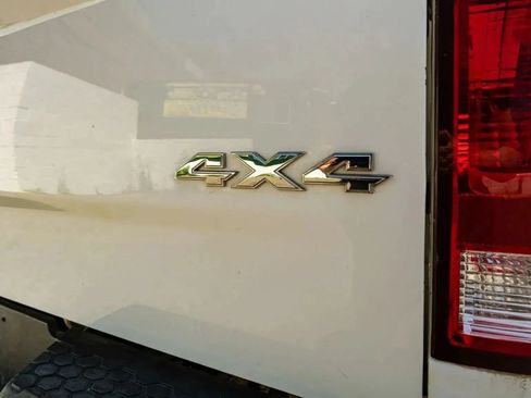 Used 2019 RAM 1500 Classic SLT w/ Protection Group AWD/4WD image 12