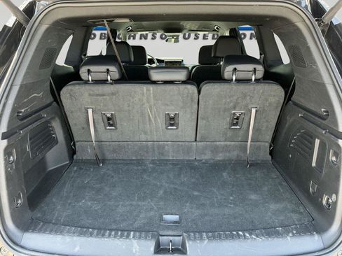 Used 2025 GMC Acadia Elevation w/ Elevation Premium Package AWD/4WD image 10