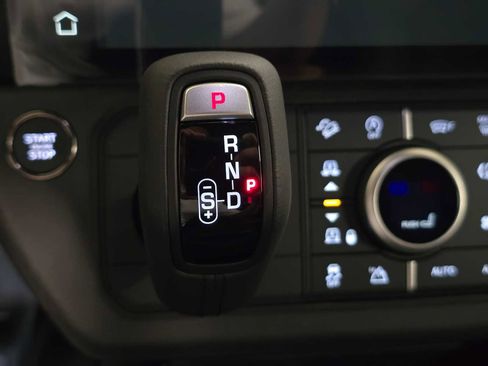 New 2026 Land Rover Defender 110 AWD/4WD image 35