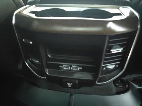 Used 2021 RAM 1500 Laramie AWD/4WD image 6