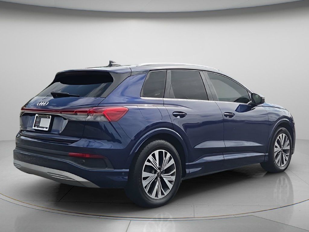 Used 2023 Audi Q4 e-tron Premium Plus RWD image 7