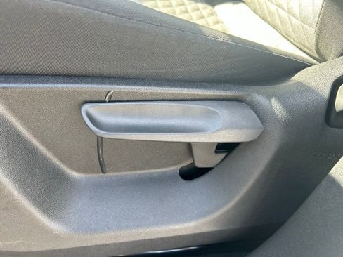 Used 2025 Volkswagen Tiguan S w/ 18" Wheel Package image 50