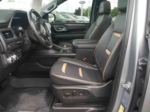 Used 2024 GMC Yukon XL AT4 w/ Technology Package AWD/4WD image 29
