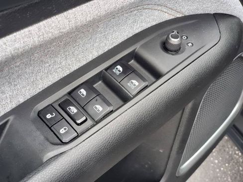 Used 2023 Jeep Compass Latitude AWD/4WD image 20
