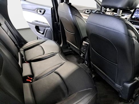 Certified 2023 Jeep Compass Limited AWD/4WD image 12