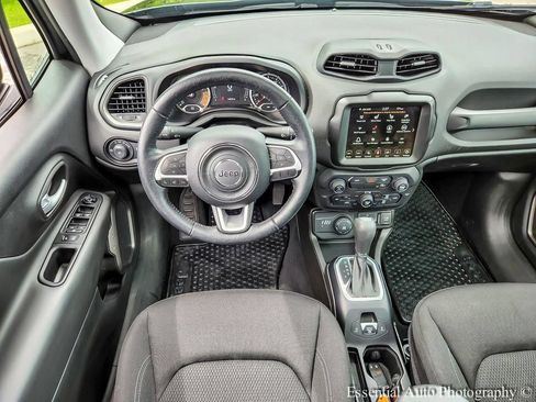 Used 2023 Jeep Renegade Latitude w/ Sun/Sound Group AWD/4WD image 13