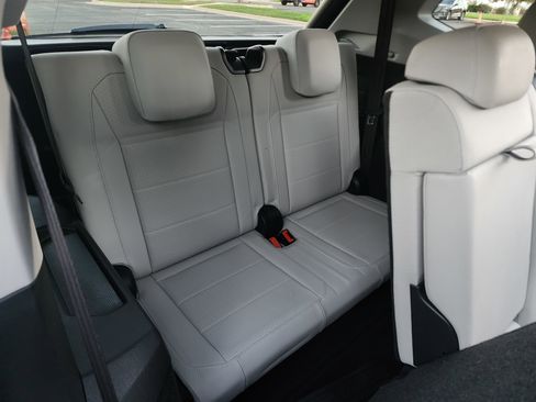 Used 2019 Volkswagen Tiguan SEL image 20