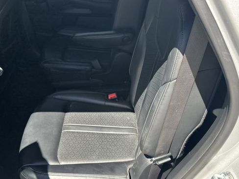 Certified 2022 Kia Sorento EX FWD image 13