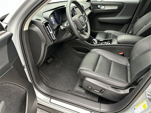 Certified 2025 Volvo XC40 B5 Plus image 11