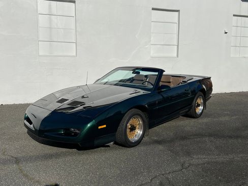 Used 1992 Pontiac Firebird Trans Am image 2