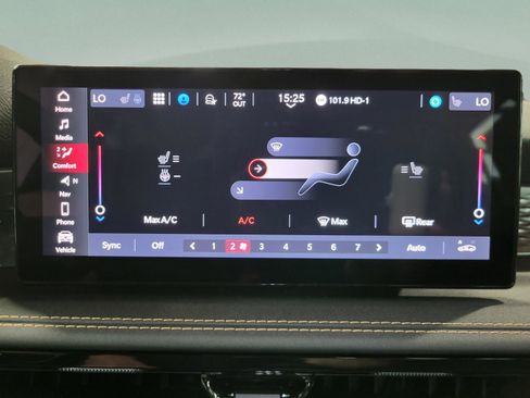 New 2025 Alfa Romeo Tonale w/ Premium Package image 58