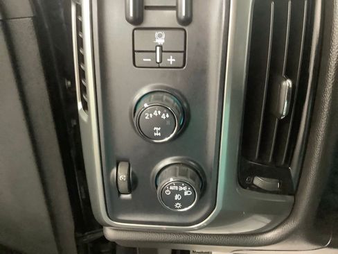 Used 2019 Chevrolet Silverado 2500 LT w/ Midnight Edition AWD/4WD image 14