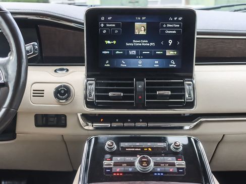 Used 2020 Lincoln Navigator L Reserve w/ Luxury Package image 12