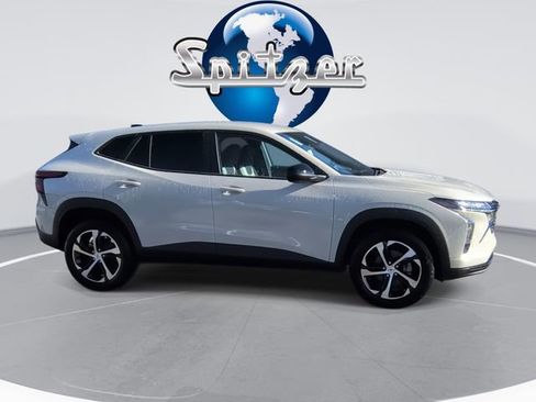 New 2026 Chevrolet Trax RS image 9