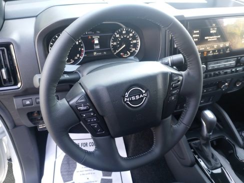 New 2026 Nissan Frontier SV w/ SV Convenience Package image 10