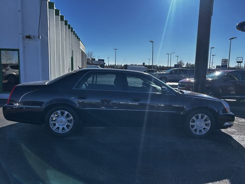 Used 2008 Cadillac DTS image 6