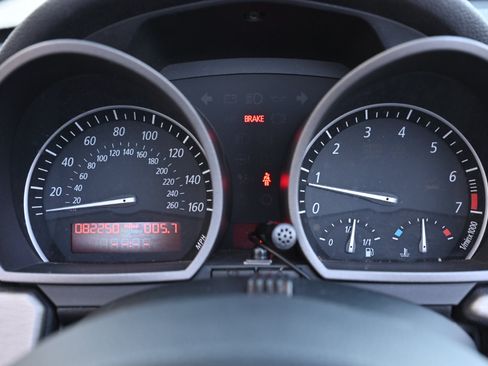 Used 2004 BMW Z4 3.0i RWD image 21