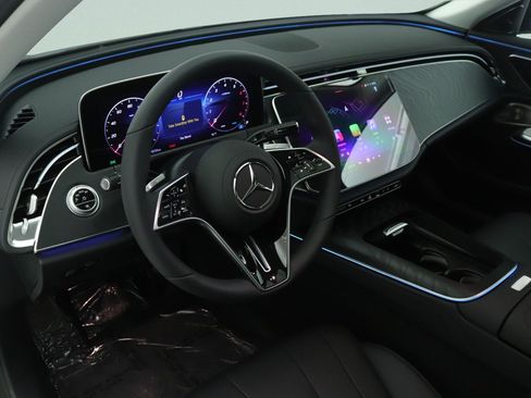 New 2026 Mercedes-Benz E 450 4MATIC Sedan image 4