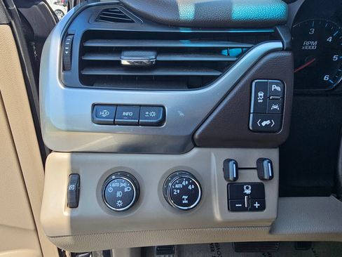 Used 2016 Chevrolet Tahoe LTZ AWD/4WD image 15