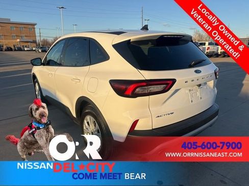 Used 2025 Ford Escape Active image 3