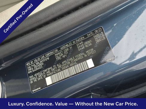 Certified 2024 Volvo XC60 B5 Plus w/ Protection Package Premier AWD/4WD image 28