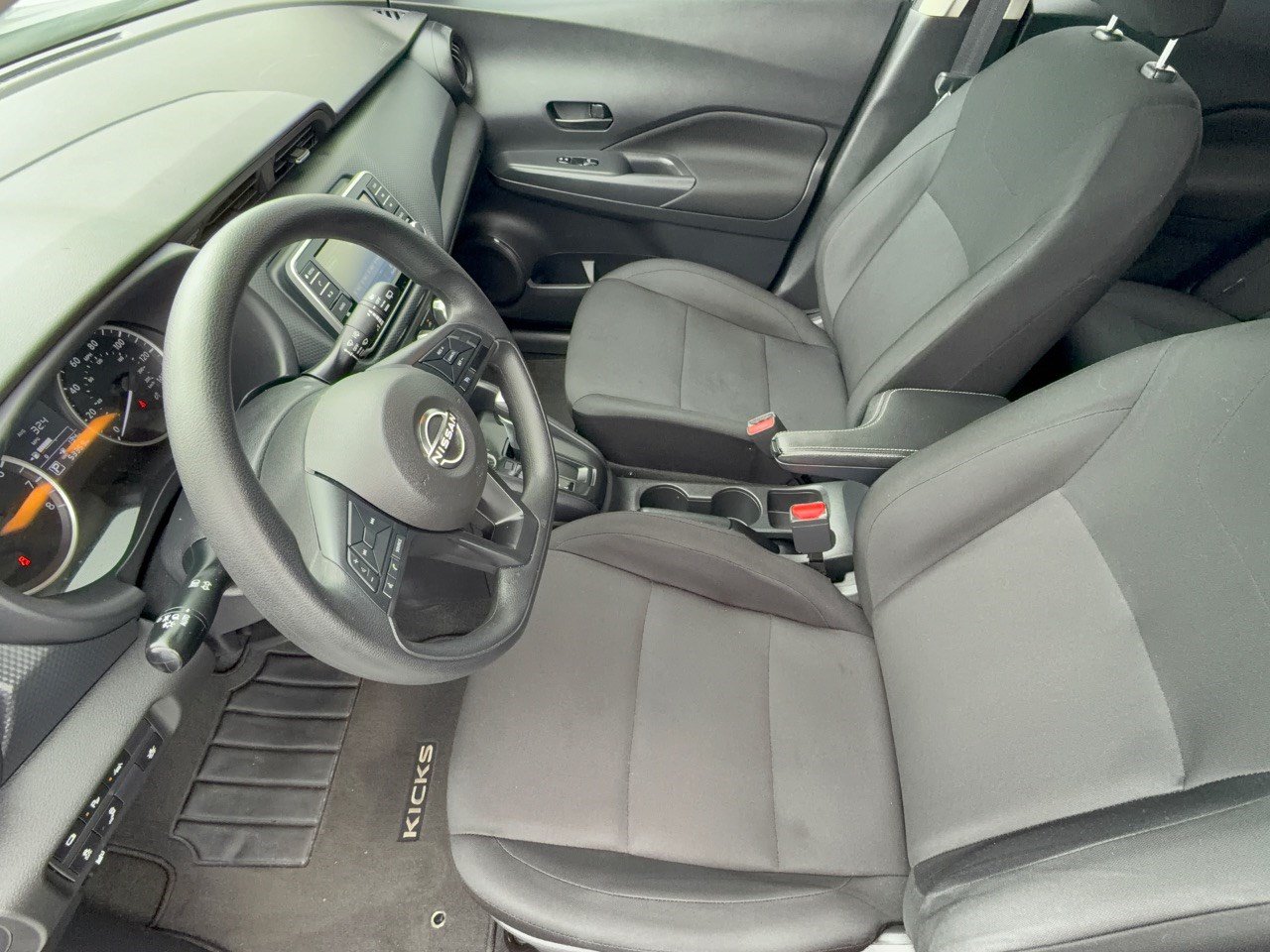 Used 2023 Nissan Kicks S FWD image 5