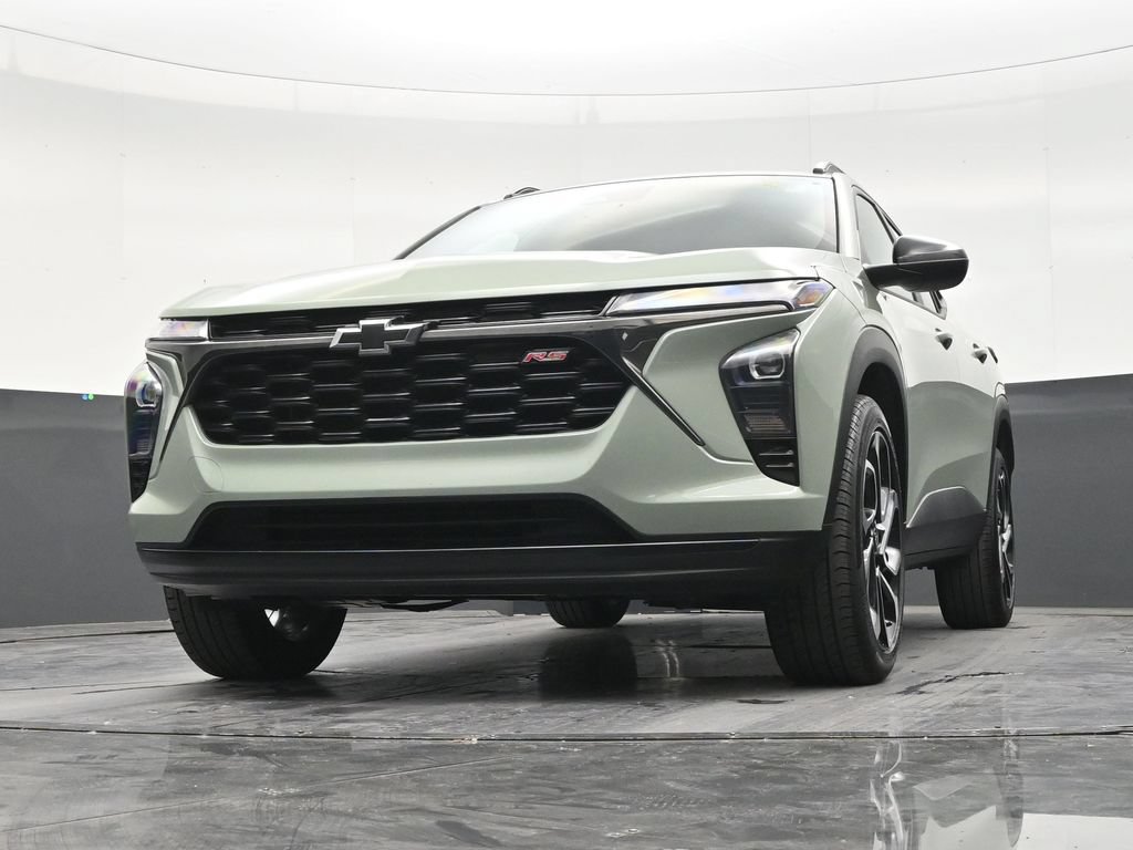 Used 2024 Chevrolet Trax RS FWD image 27