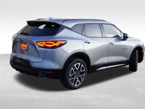 Certified 2025 Chevrolet Blazer RS image 6
