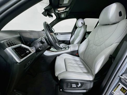 Used 2025 BMW X5 sDrive40i RWD image 13