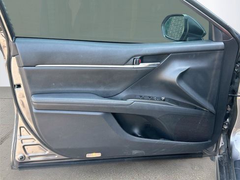 Used 2023 Toyota Camry XSE FWD image 21