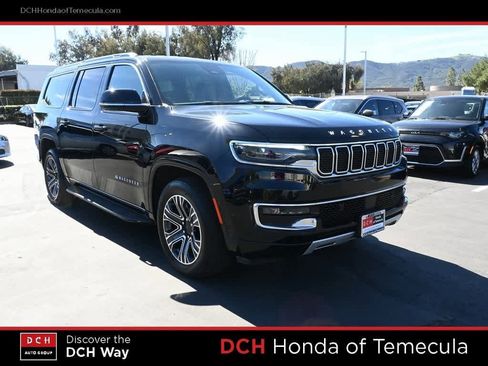 Used 2024 Jeep Wagoneer L Series II image 3