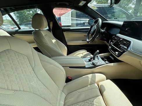 Used 2022 BMW 530i xDrive w/ Convenience Package AWD/4WD image 5